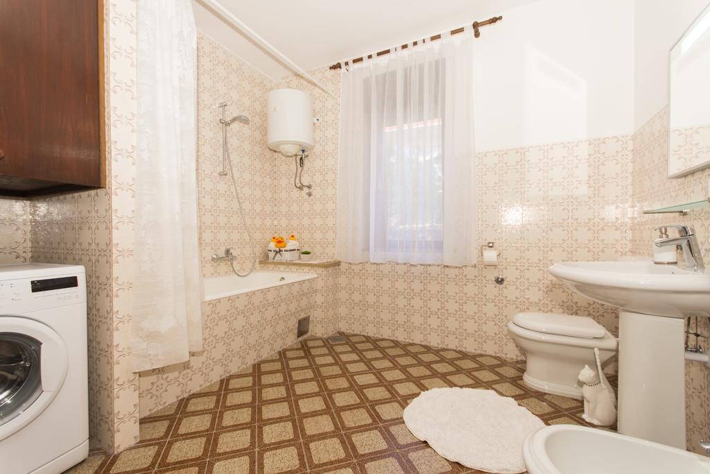 Apartment Lorenzo Трогир Екстериор снимка