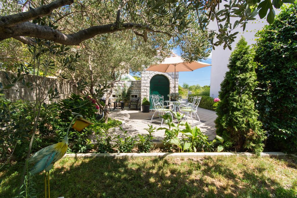 Apartment Lorenzo Трогир Екстериор снимка