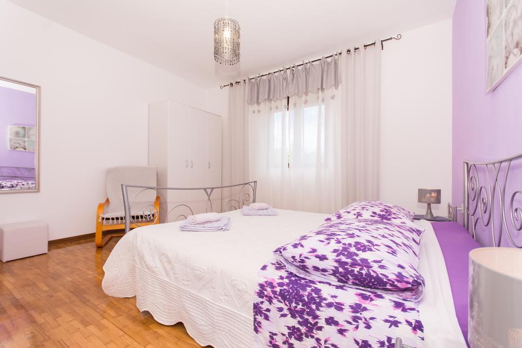 Apartment Lorenzo Трогир Екстериор снимка