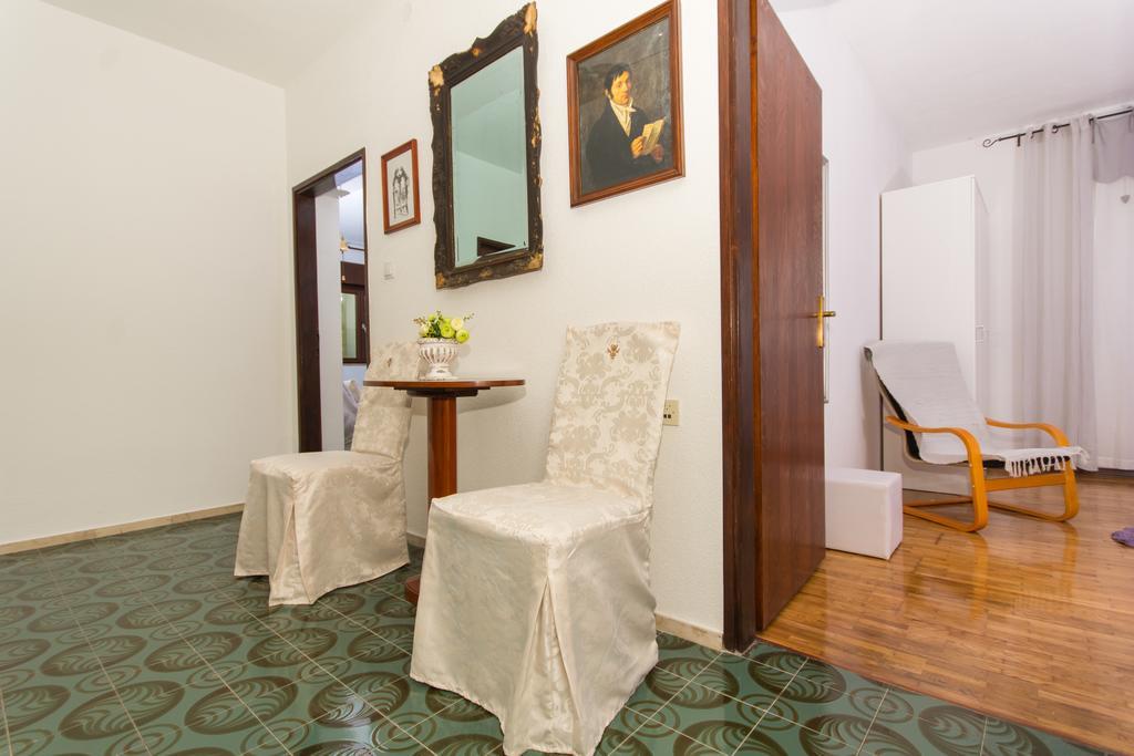 Apartment Lorenzo Трогир Екстериор снимка