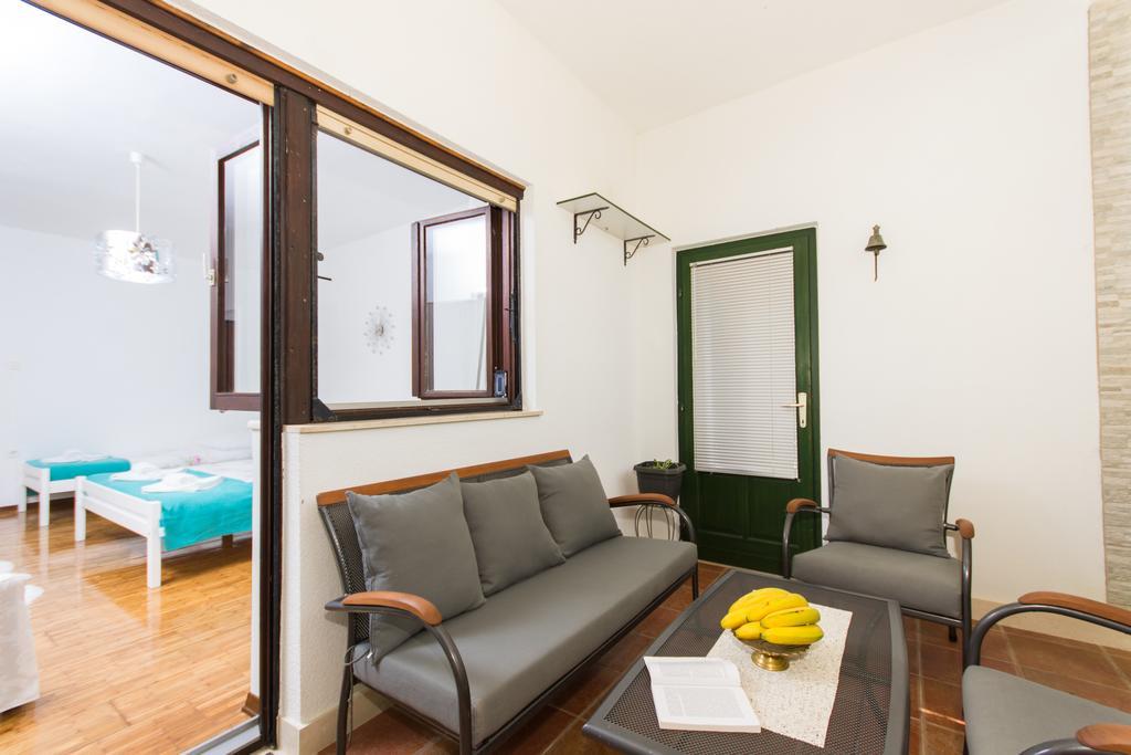 Apartment Lorenzo Трогир Екстериор снимка