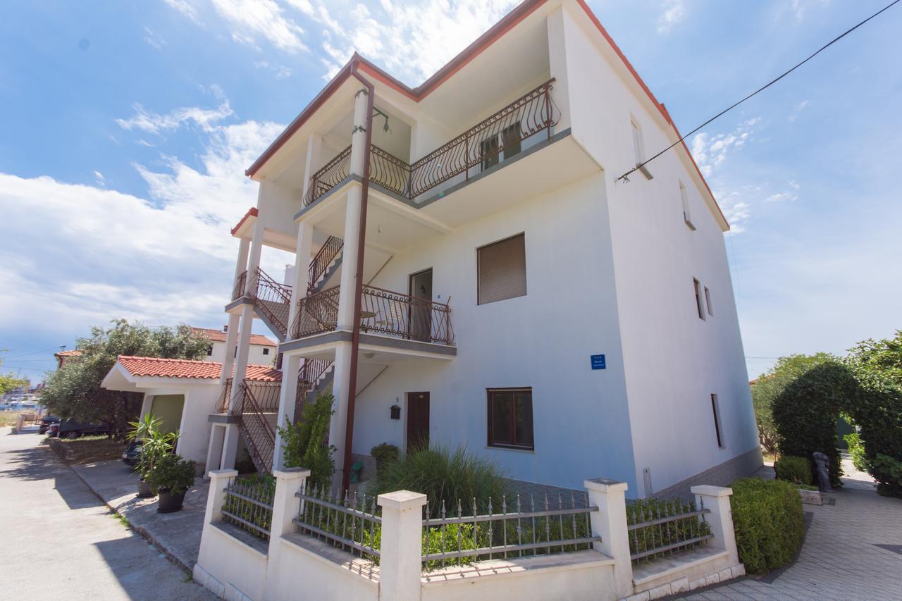 Apartment Lorenzo Трогир Екстериор снимка